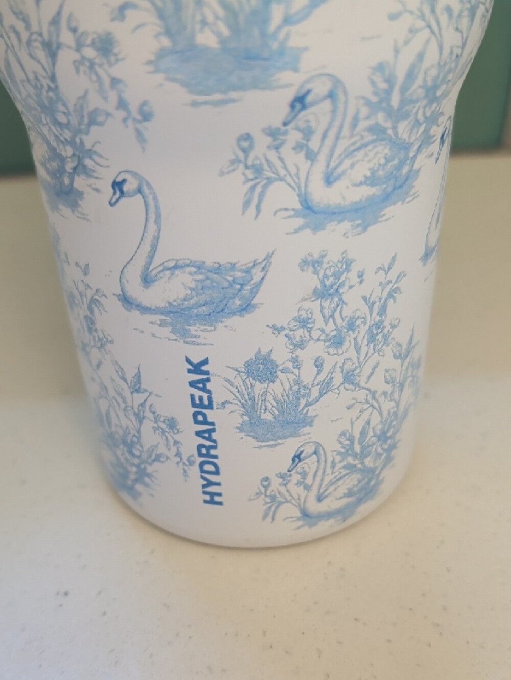 White and Light Blue Swan-Print Insulated Tumbler with Handle - Picture 3 of 5